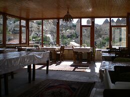 Nature Park Cave Hotel