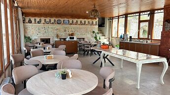 Nature Park Cave Hotel