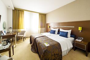 In Hotel Belgrade