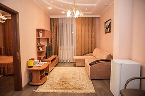 VIP House Hotel