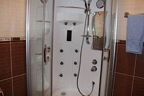 VIP House Hotel