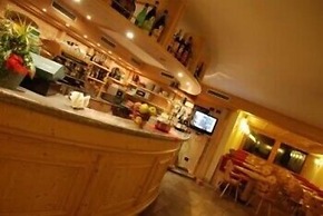 Boscone Suite Hotel