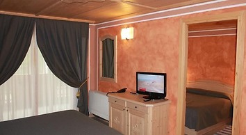 Boscone Suite Hotel