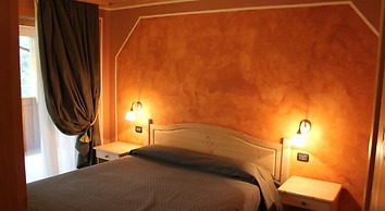 Boscone Suite Hotel