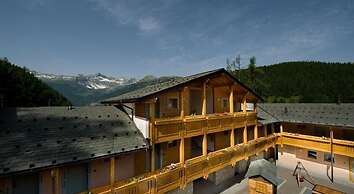 Boscone Suite Hotel