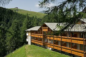 Boscone Suite Hotel