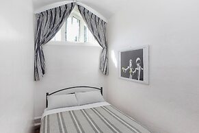Jailhouse Accommodation - Hostel