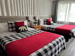 Mystic Isle Motel