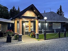 Mystic Isle Motel