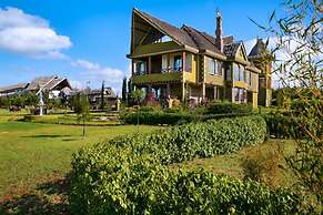 Giraffe Ark Game Lodge