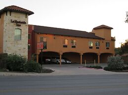La Hacienda Inn