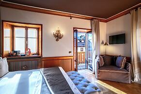 Ambra Cortina Luxury & Fashion Boutique Hotel