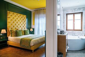 Ambra Cortina Luxury & Fashion Boutique Hotel