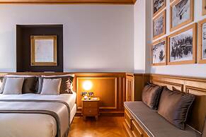 Ambra Cortina Luxury & Fashion Boutique Hotel