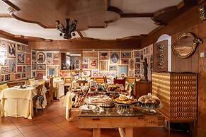 Ambra Cortina Luxury & Fashion Boutique Hotel