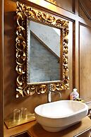 Ambra Cortina Luxury & Fashion Boutique Hotel