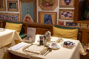 Ambra Cortina Luxury & Fashion Boutique Hotel