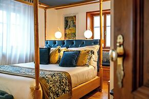 Ambra Cortina Luxury & Fashion Boutique Hotel