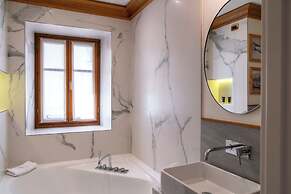 Ambra Cortina Luxury & Fashion Boutique Hotel