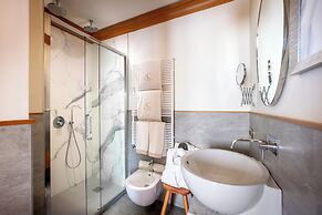 Ambra Cortina Luxury & Fashion Boutique Hotel