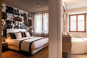 Ambra Cortina Luxury & Fashion Boutique Hotel
