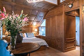 Ambra Cortina Luxury & Fashion Boutique Hotel