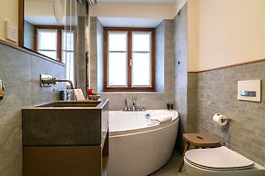 Ambra Cortina Luxury & Fashion Boutique Hotel