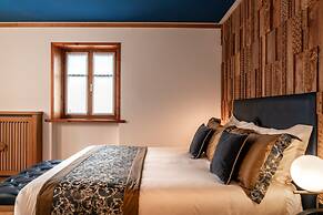 Ambra Cortina Luxury & Fashion Boutique Hotel
