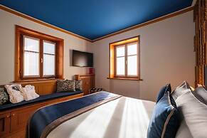 Ambra Cortina Luxury & Fashion Boutique Hotel