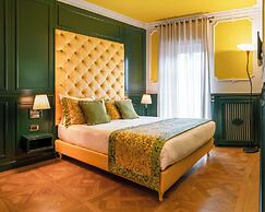 Ambra Cortina Luxury & Fashion Boutique Hotel