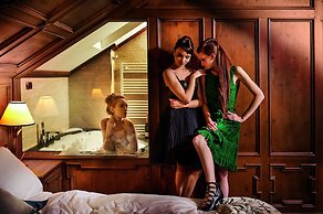 Ambra Cortina Luxury & Fashion Boutique Hotel