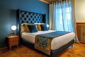 Ambra Cortina Luxury & Fashion Boutique Hotel