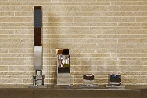 Ambra Cortina Luxury & Fashion Boutique Hotel