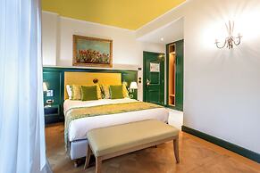 Ambra Cortina Luxury & Fashion Boutique Hotel