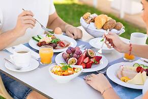 Alianthos Garden Hotel