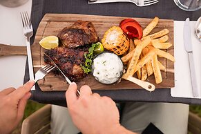 Alianthos Garden Hotel