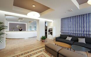 Alianthos Garden Hotel