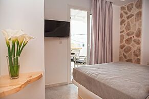 Antonia Studios