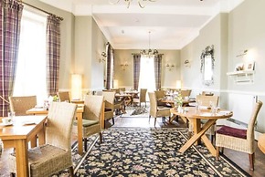 The Manor Hotel