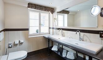 Hotel Schloss Reinach