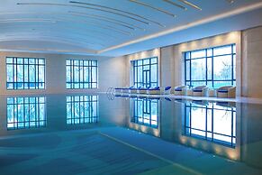 Renaissance Tianjin Lakeview Hotel
