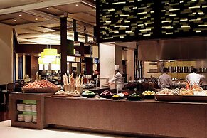 Renaissance Tianjin Lakeview Hotel