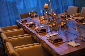 Renaissance Tianjin Lakeview Hotel