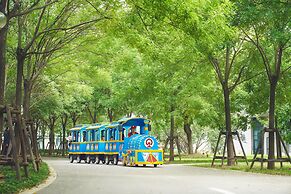 Renaissance Tianjin Lakeview Hotel