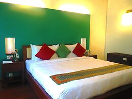 Old Lighthouse Bristow Hotel