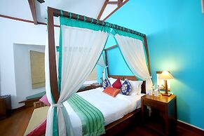 Old Lighthouse Bristow Hotel