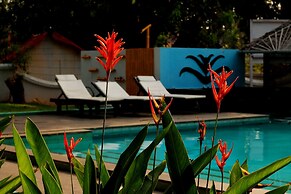 Old Lighthouse Bristow Hotel