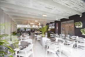 The Hyde All-Suite Hotel