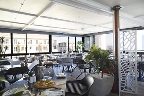 The Hyde All-Suite Hotel