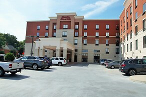 Hampton Inn & Suites Cincinnati/Uptown-University Area